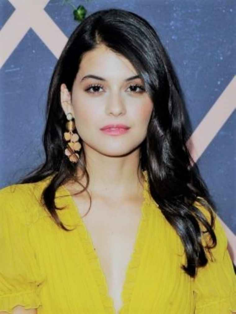 Sofia Black-D'Elia Measurements, Bio, Height, Career, Relationship ...